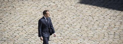 Macron reçoit mardi des écrivains européens à l’Élysée