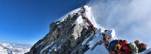 Qui a pris l’impressionnante photo de l’embouteillage d’alpinistes au sommet de l’Everest?