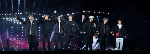 BTS: contre vents et marées, le groupe de K-pop fait frissonner le Stade de France