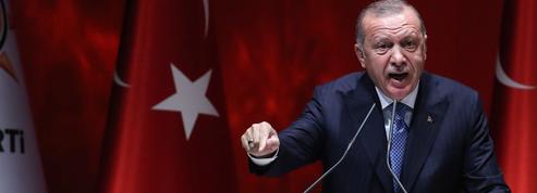 En Turquie, la purge lancée par Erdogan se poursuit avec la destruction de 300.000 livres