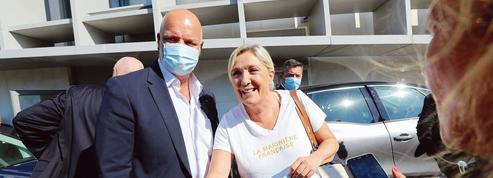 Insécurité: Marine Le Pen cherche une dynamique
