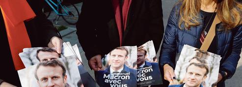 Présidentielle 2022: sur fond de conflit en Ukraine, Emmanuel Macron engrange les soutiens