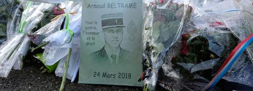 Hommages au héros Arnaud Beltrame