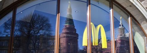 Guerre en Ukraine: les franchisés des fast-foods restent ouverts en Russie