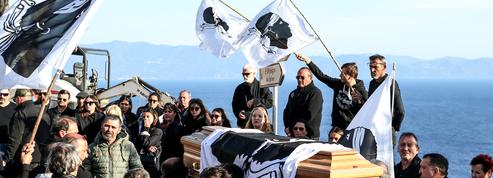 Mort d’Yvan Colonna: les enjeux d’une action contre l’État