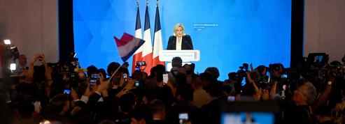 Déçus mais combatifs, les militants regardent du côté des législatives au QG de Marine Le Pen