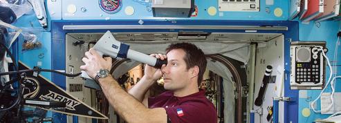 Pourquoi la vue des astronautes baisse parfois en apesanteur