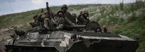Les Russes et les Ukrainiens se préparent à une guerre longue