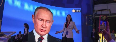Au Forum de Saint-Pétersbourg, Poutine fustige l’Occident et nie l’isolement