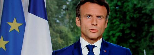 Emmanuel Macron tente de renvoyer la pression sur ses opposants