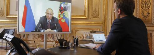 Les coulisses de la diplomatie du téléphone entre Macron et Poutine
