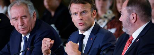 Carburant: Emmanuel Macron s’agace des blocages