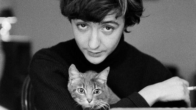 Françoise Sagan, l'anar de droite qui voulait être de gauche - Vimarsana News