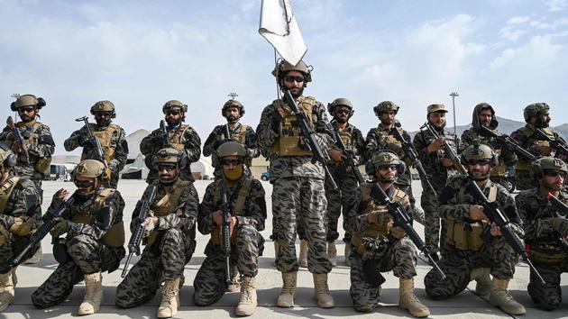 Photo of Los talibanes toman el control del arsenal dejado por los estadounidenses