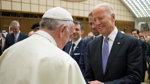 Im Vatikan wird die Abtreibung zwischen Joe Biden und Papst Franziskus überschattet