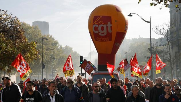 Réforme des retraites: syndicats et patronat anticipent un mois de janvier ponctué de grèves et de blocages