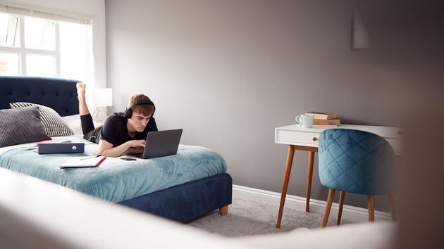 Le bail meublé est conclu pour un an au minimum, ou 9 mois s’agissant d’un étudiant, une durée qui peut encore être réduite dans le cadre d’un bail mobilité, conclu pour 1 à 10 mois.