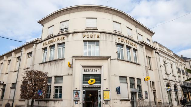 Un bureau de poste à Bergerac (Dordogne). La Poste possède 10.000 bâtiments en France représentant 6 millions de m2.