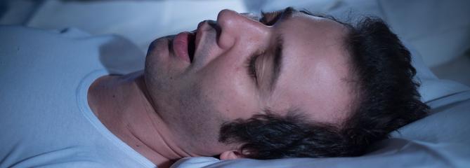 Apnées du sommeil : mieux les identiﬁer pour mieux les traiter