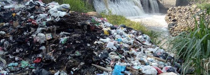 Des barrières géantes pour empêcher les déchets en plastique d’atteindre les océans