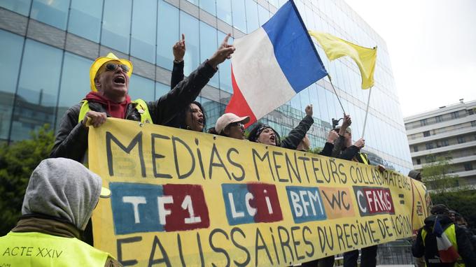 A Strasbourg, bref épisode de tension dans la manifestation des A Strasbourg, bref épisode de tension dans la manifestation des