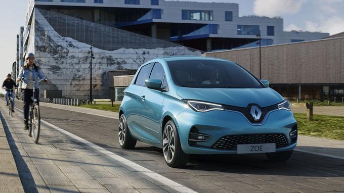 Si votre revenu fiscal n’excède pas 13 489 euros, les véhicules 100 % électriques neufs ou d’occasion (émettant moins de 20 g de CO2) pourront profiter d’une prime allant jusqu’à 5 000 euros.