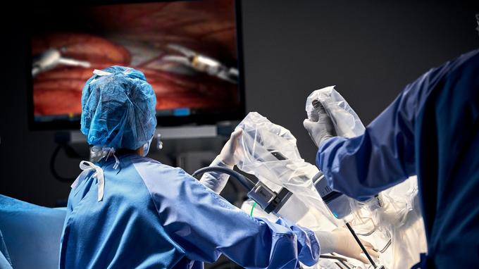 Intuitive: la chirurgie robot-assistée au service du chirurgien et du patient