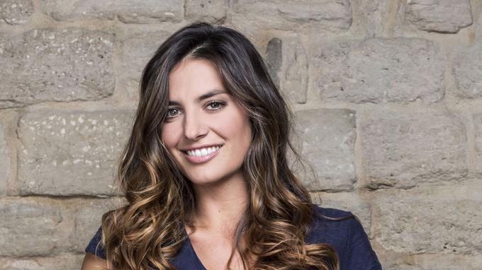 Un Bebe Pour Noel Laetitia Milot Heroine De La Nouvelle Fiction De Tf1