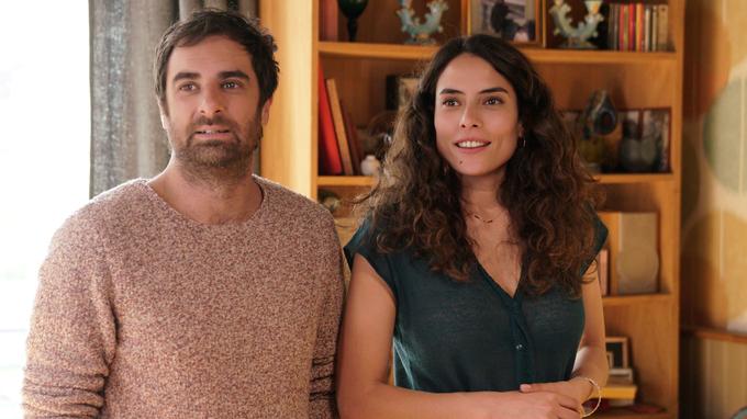 Films Et Séries Tv Avec Nailia Harzoune Grégory Montel, sage-femme pour M6 dans la série Remix