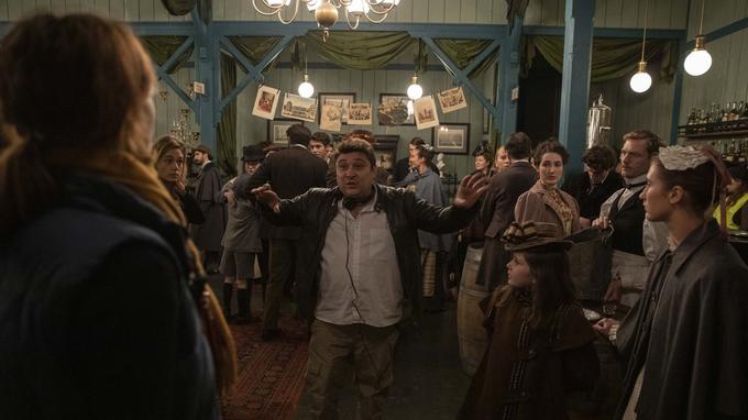 Bazar De La Charité Lieu Tournage Sur le tournage du Bazar de la Charité, la nouvelle série de TF1