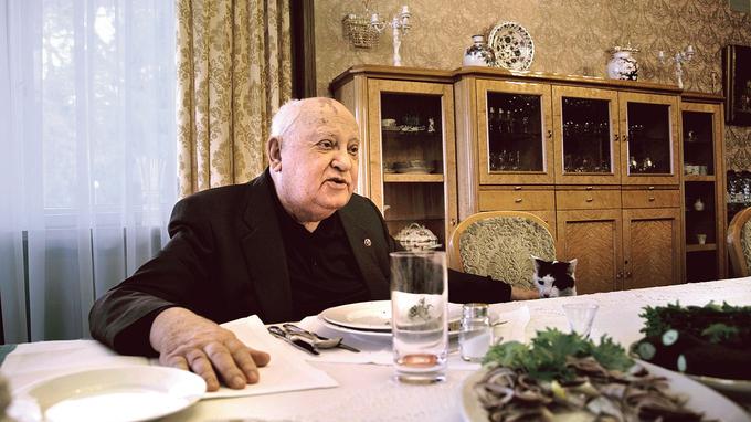 « Gorbatchev en aparté » : souvenirs d'un vieux camarade sur Arte - Vimarsana News