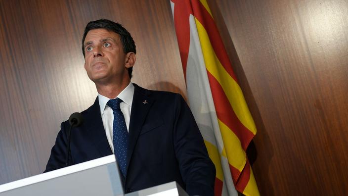 Manuel Valls lors d’une conférence de presse à Barcelone, lundi.