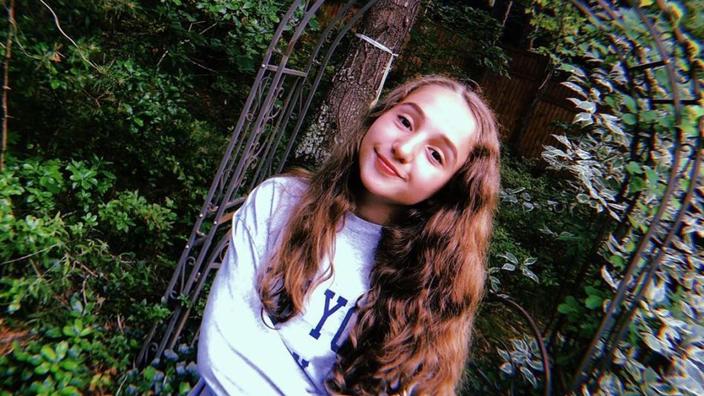 Jeune Actrice Américaine 13 Ans La petite star de Broadway Laurel Griggs meurt à 13 ans d'une crise d'asthme