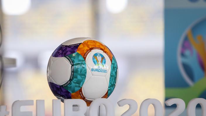 Fans De Foot Gare A La Vente De Faux Billets Pour L Euro