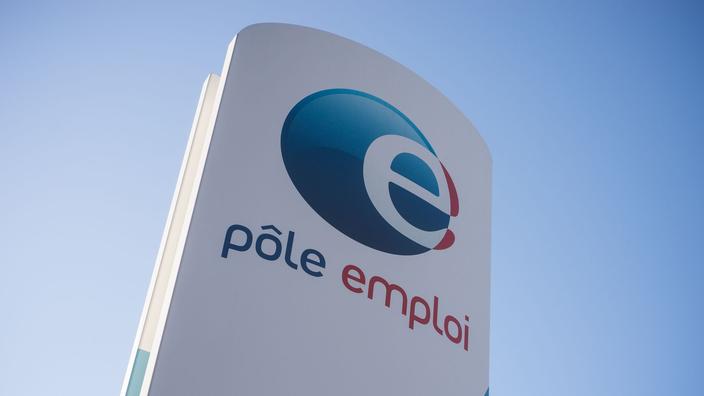 Près de la moitié des bénéficiaires de l’Arce sont des cadres, tandis que six allocataires entrepreneurs sur dix percevant l’ARE sont des employés ou des ouvriers.