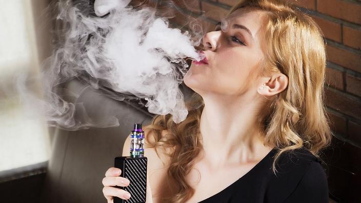 La cigarette lectronique plbiscite par les Franais