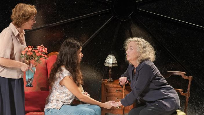 Piece De Theatre Les Femmes Ont Toujours Raison Au théâtre, Trois femmes sortent le très grand jeu