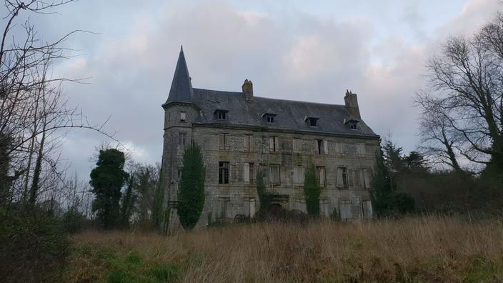 Le repaire de JeanEdern Hallier cherche acquéreur