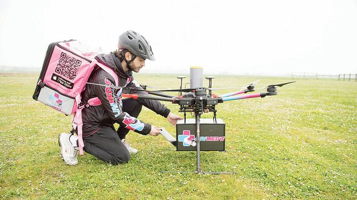 Contre l’isolement, la livraison de médicaments par drone