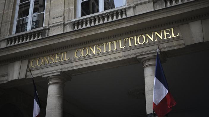 Conseil Constitutionnel: «Une Décision Juridique, Un Intérêt Médiatique ...