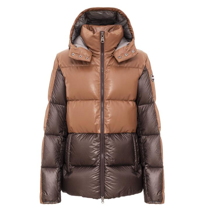 Mode masculine: la montagne en couleurs