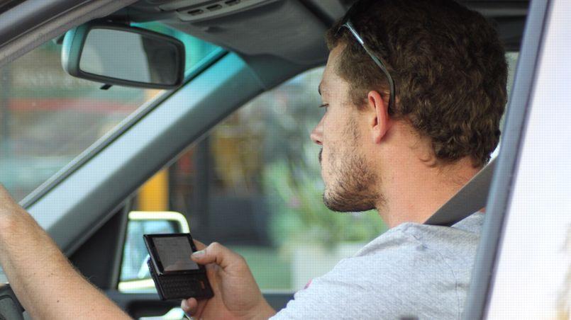 Lire article 80% des jeunes Américains envoient des SMS au volant