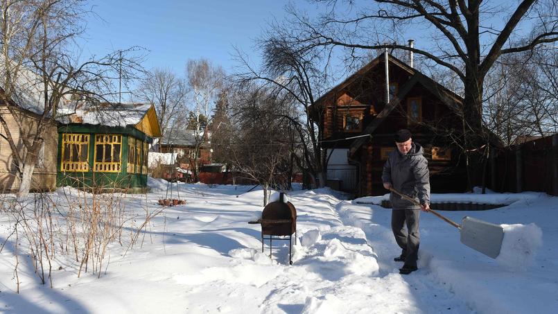 Viktor Karachun, habitant du village de Vostochnaya Perlovka près de Moscou, a lancé une pétition contre la destruction de son village.