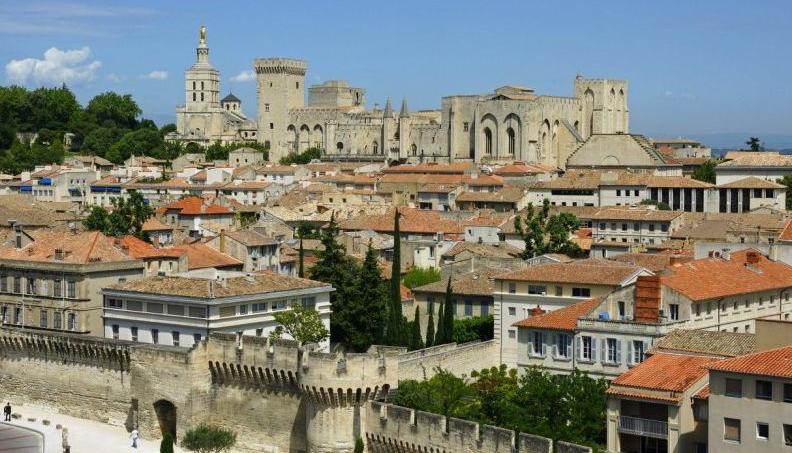 Lire article Étudier à Avignon, une ville culturelle au soleil