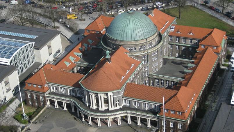 Lire article L’université de Hambourg encadre les pratiques religieuses de ses étudiants