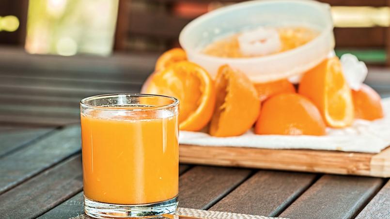 Vaut-il mieux manger ou boire des fruits ?