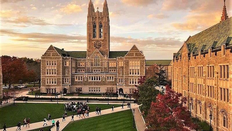 Lire article Mon avis sur le Boston College : «Le campus est un lieu de vie à part entière»