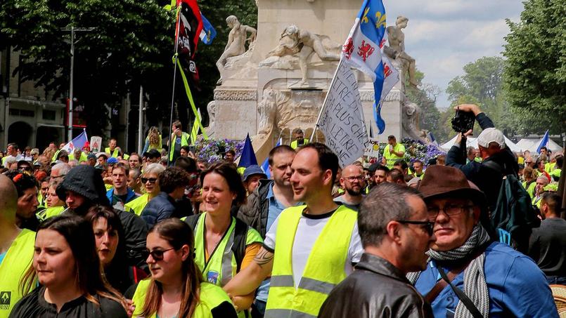 Gilets Jaunes Six Mois Après Les Débuts Ils étaient