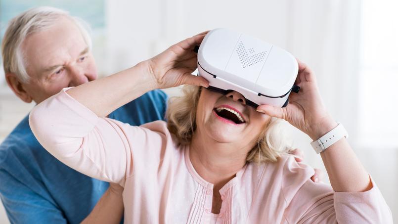 Lire article Une jeune diplômée crée un casque de réalité virtuelle pour faire voyager les personnes âgées