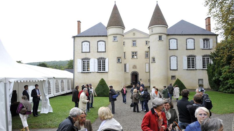 Le château avait été ouvert au public en 2012 pour une vente aux enchères de son mobilier.